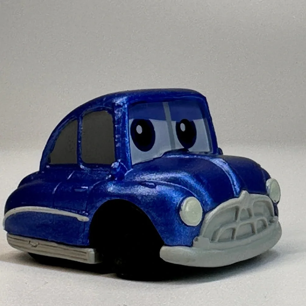 Disney Doorables Pixar CARS Lightning McQueen Mater Sally Doc Hudson Series 9